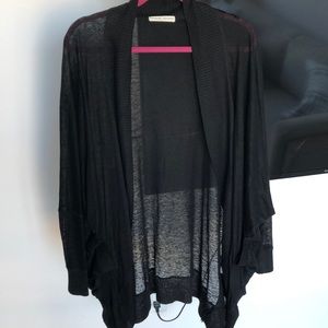 Black light weight sweater